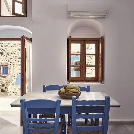 Amphitheater Cave Aparthotel *