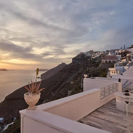 Aparthotel Amphitheater Cave Fira (Santorini)