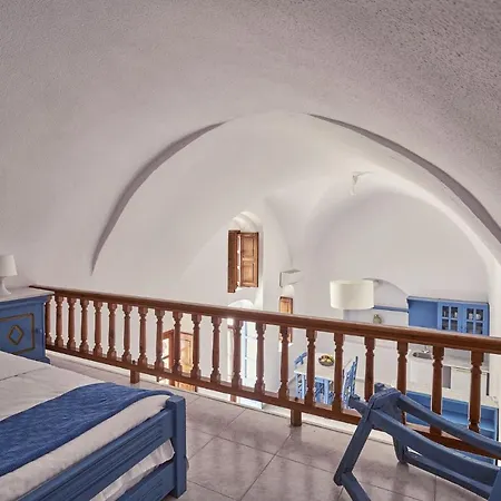 Apartahotel Amphitheater Cave *